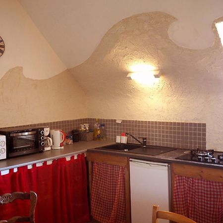 Les Gites Du Couvent Alternatif Camlez Exterior foto