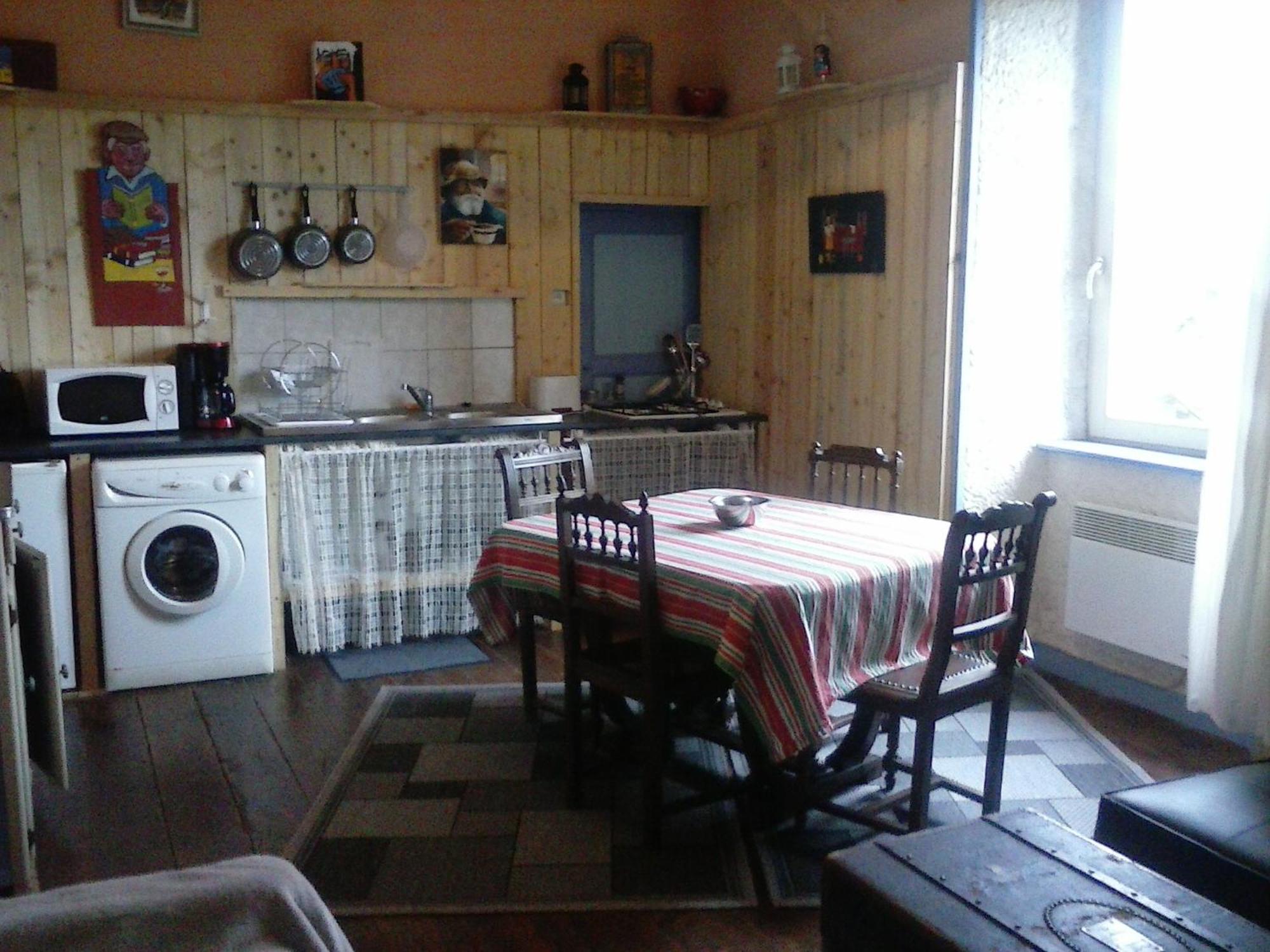 Les Gites Du Couvent Alternatif Camlez Habitación foto