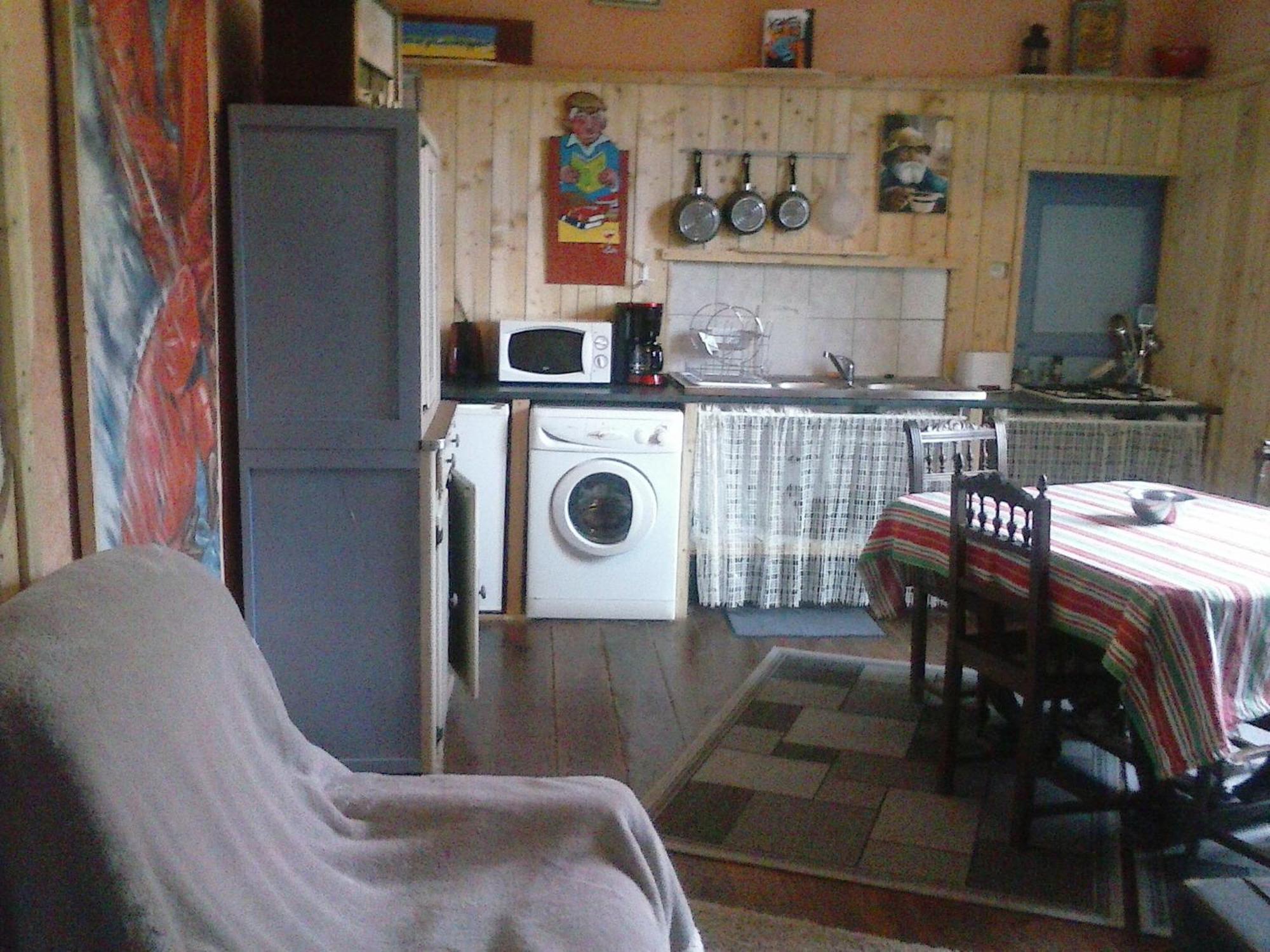 Les Gites Du Couvent Alternatif Camlez Habitación foto