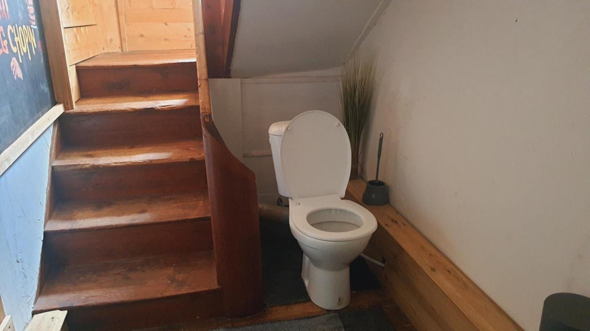 Les Gites Du Couvent Alternatif Camlez Habitación foto